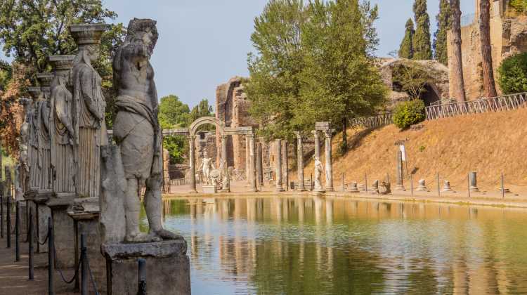 A Rome to Trivoli (pictured here) day trip gives travelers a glimpse of Roman villa life.